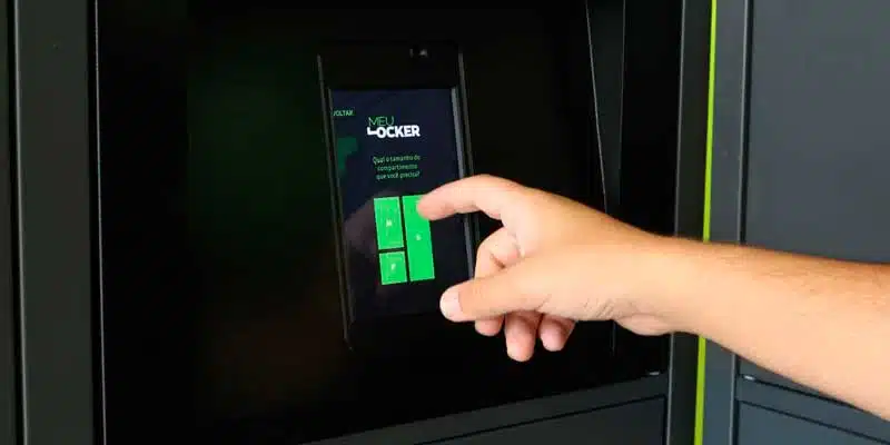 Smart Lockers Transformam a Logística de Entrega em Condomínios no Brasil